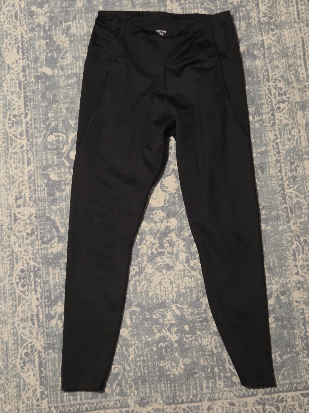 Black small leggings by crown & ivy with pockets